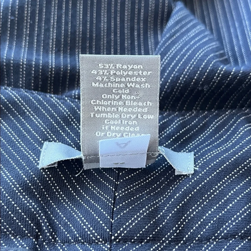 Ann Taylor Wide Bottom Capri Dress Pants - Picture 6 of 14